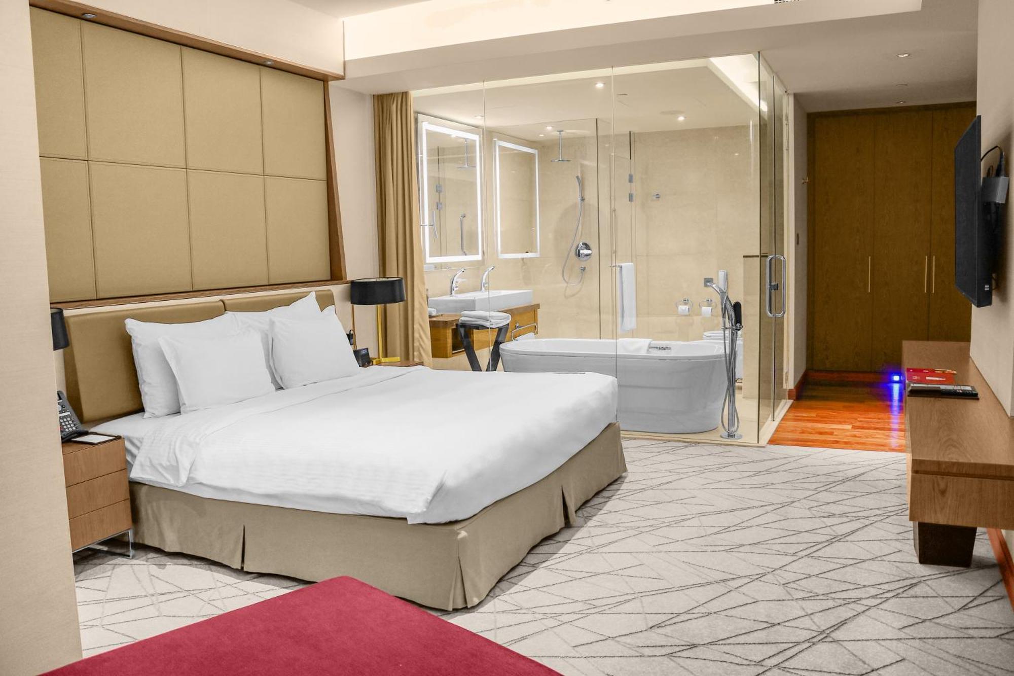 Hotel Millennium Plaza Doha Exterior foto Deluxe Room